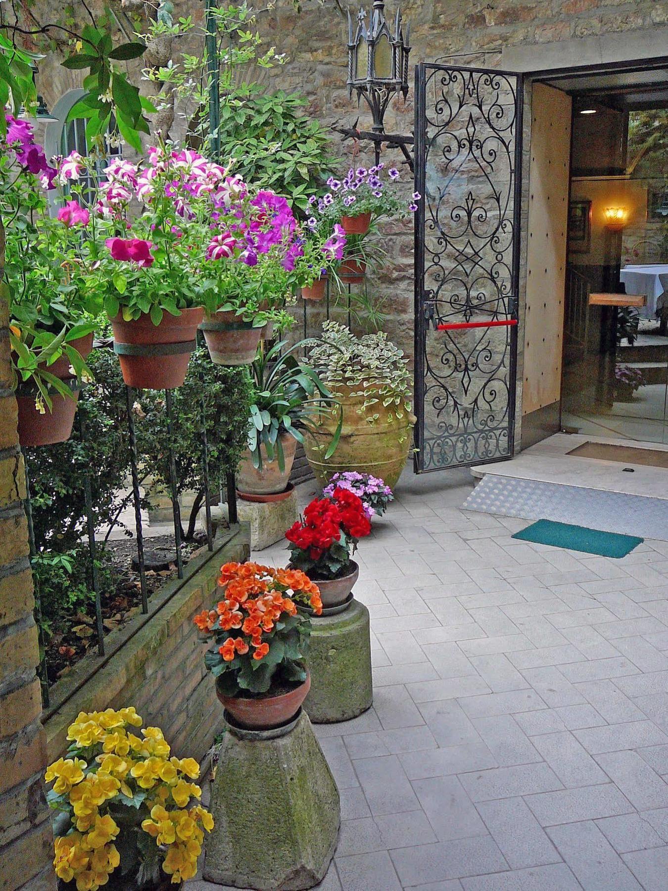 Umbra Hotel 3*